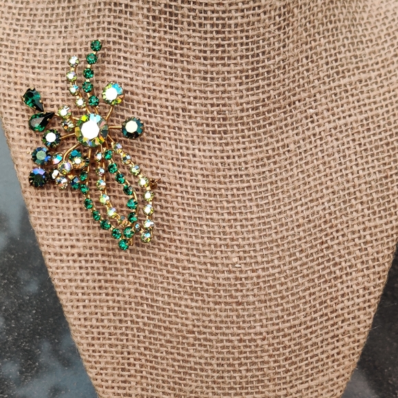 Vintage Made in Austria Crystal Brooch and Earrings Set - Picture 11 of 13